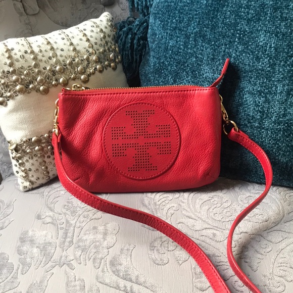 Tory Burch Handbags - Tory Burch Kipp Small Crossbody
